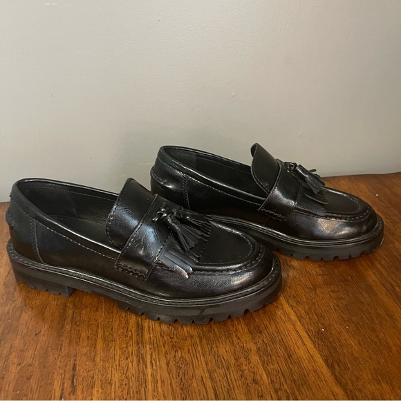 Steve Madden Shoes - Steve Madden Black Leather Minka Loafers Women’s size 6.